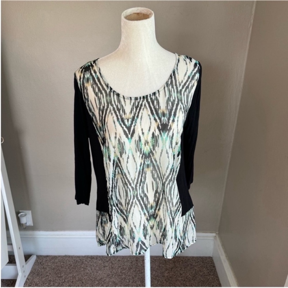 DayTrip Multicolored Sheer Pattern Blouse - Picture 2 of 9